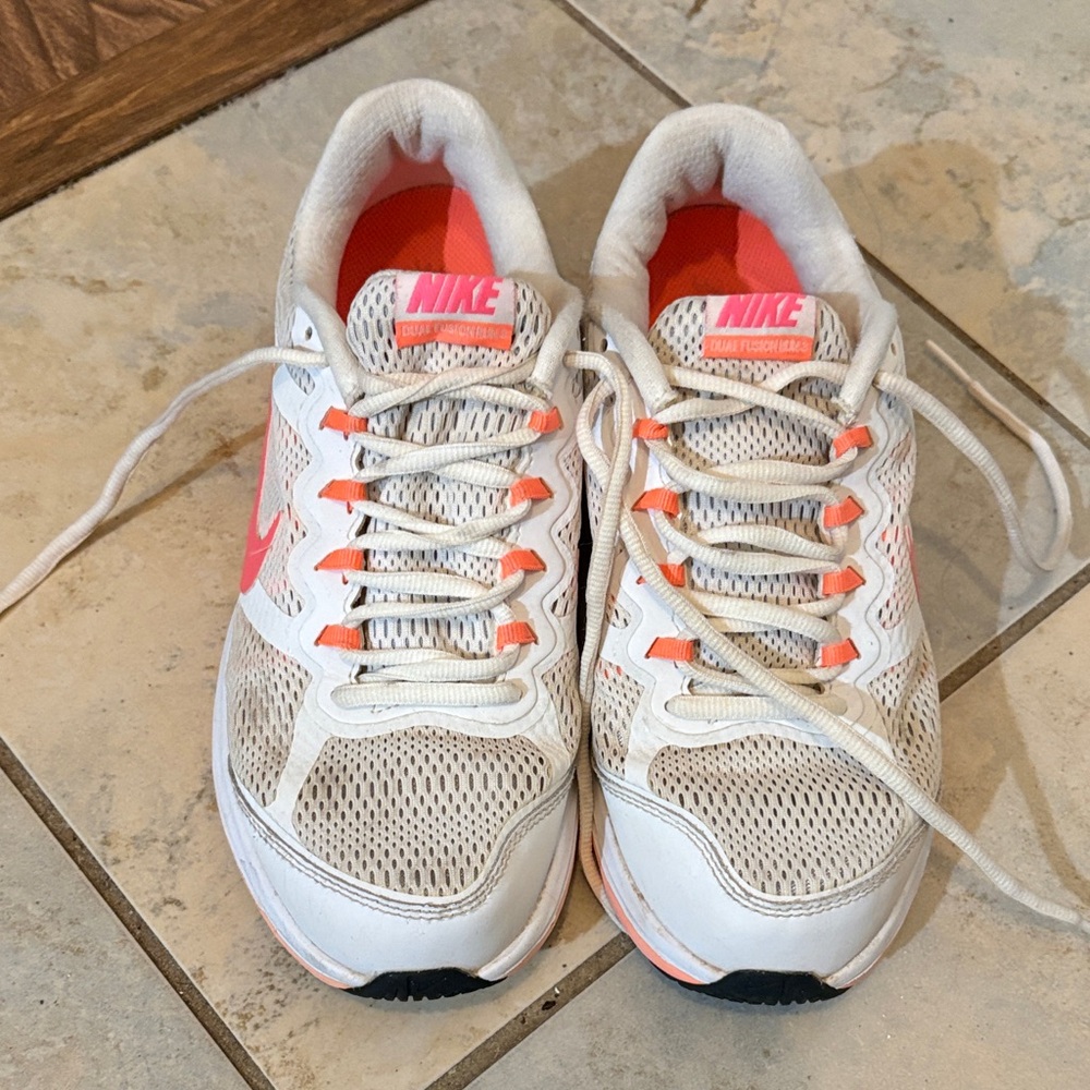 Nike Women's Athletic Shoes in White, Orange and Pink